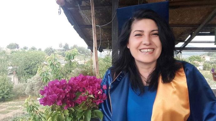 İsteyince Oluyormuş Dedirten Sıcacık Bir Haber: Temizlik Görevlisi Olarak Girdiği Okulda Öğretmen Oldu