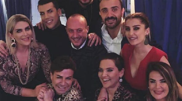 Demet Akalın Ve Dostları
