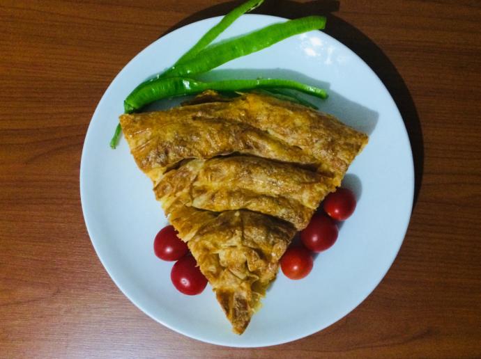 En Pratiğinden “Patatesli Dolama Börek” Nasıl Yapılır?