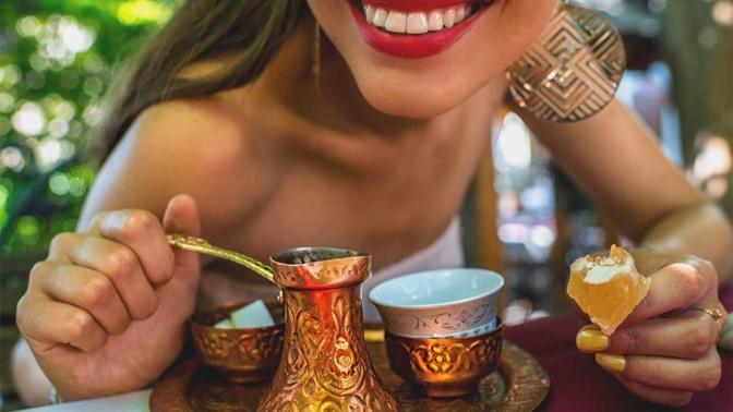 5 Aralık Dünya Türk Kahvesi Günü'nde Kahvenizin Yanına Yakışacak 5 Şey!