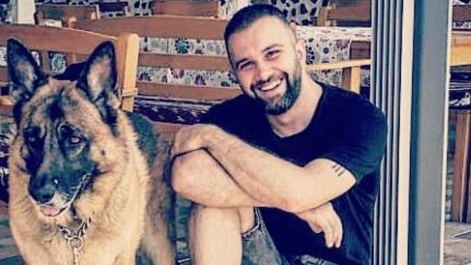 Yaşanabilecek En Olağanüstü Duygu: KizlarSoruyor'da Psikiyatrist Onur Okan Demirci İle Aşkı Konuştuk