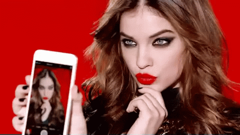 Instagram Makyajında Dudakları Ateş Etsin İsteyenler Buraya! Avon True Color Perfectly Mat Ruj Red Supreme'ı Deniyorum!