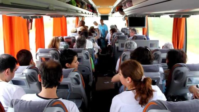 Otobüs Yolculuğunda Sıkılmanızı Önleyecek 5 İpucu!