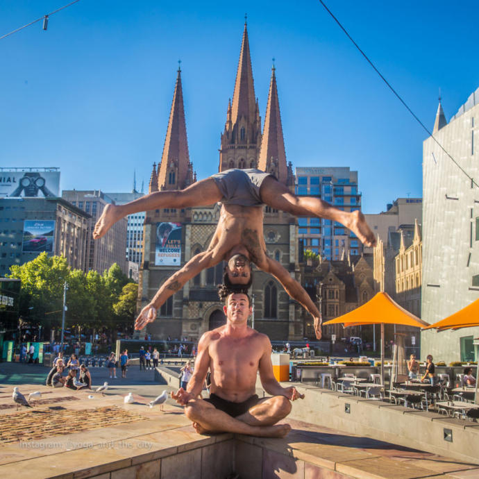 Ülke Ülke Gezip Yoga Yapan İnsanları Çeken Fotoğrafçının Renkli Kareleri!
