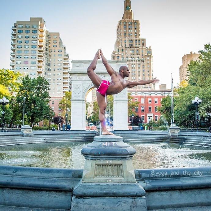 Ülke Ülke Gezip Yoga Yapan İnsanları Çeken Fotoğrafçının Renkli Kareleri!