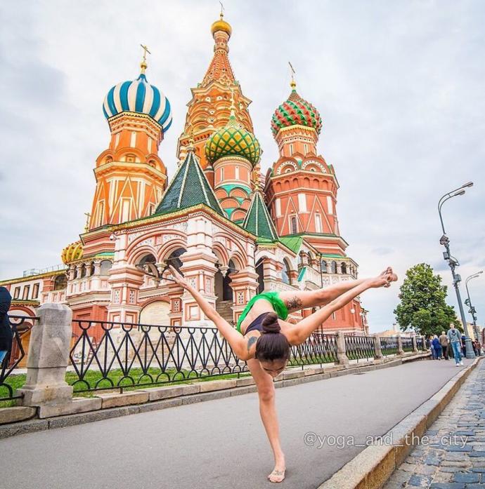 Ülke Ülke Gezip Yoga Yapan İnsanları Çeken Fotoğrafçının Renkli Kareleri!