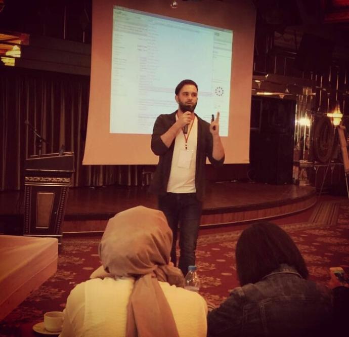 Psikiyatrist Onur Okan Demirci ile Aşkın Bilimsel Tarafını Konuştuk