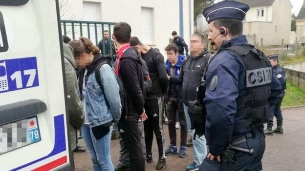 Saint-Exupery okulunda gözaltına alınan öğrenciler