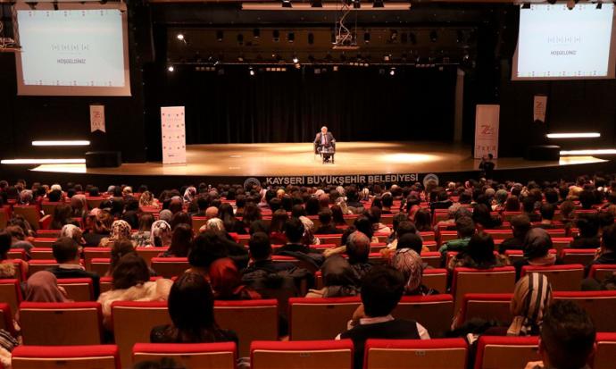Prof. Dr. İlber Ortaylı: Kendi Başınıza Kalmayı Öğrenin