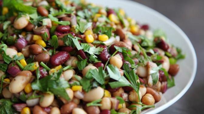 Sofralarınıza Renk Katacak Bir Tarif Olan Barbunya Salatası