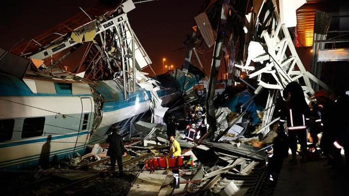 Ankara'da Yaşanan Tren Kazasında 9 Kişi Öldü 46 Kişi Yaralandı