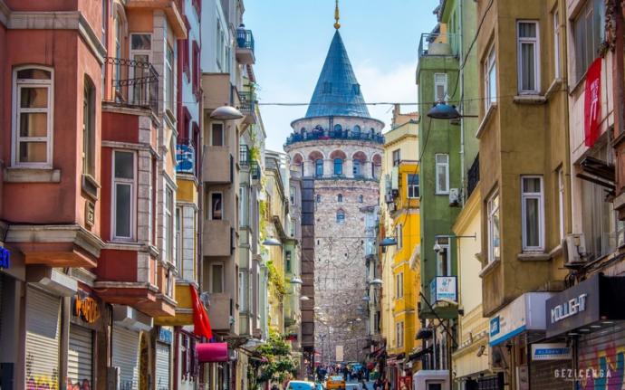 İstanbul'da Turist Olmak: İstanbul'a Gelirseniz Mutlaka Görmeniz Gereken 6 Yer!