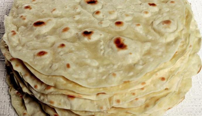 Diyeti Bozmadan Pizza Yemek İsteyenlere Özel: 260 Kalorilik Fit Pizza Nasıl Yapılır?
