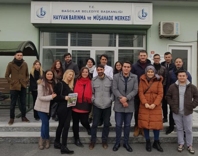 KizlarSoruyor Ailesi ve Hacı Şerif Buluştu, Patili Dostlarımıza Sevgi Dağıttı!