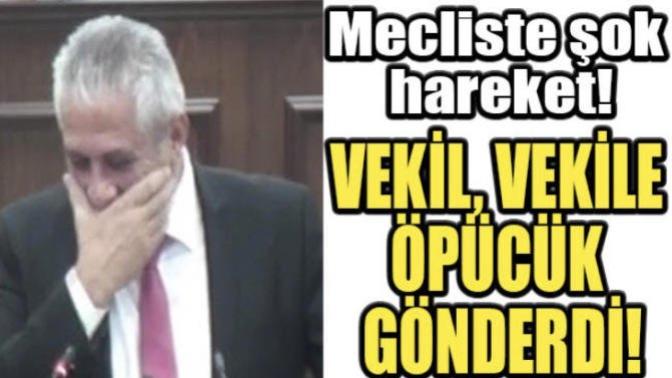 Bütçe Görüşmeleri Toplantısında Kürsüye Çıkan Vekile Öpücük Atan, Biray Hamzaoğulları KKTC Meclisi’ni Coşturdu!