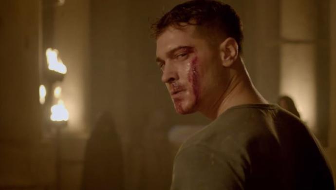The Protector: Hakan Dizisini Konu, Oyunculuklar ve Benzerlikler Bakımından İnceliyorum!