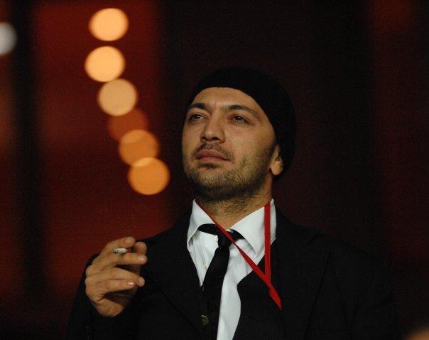 Şiir Yazdığına İnanamayacağınız 4 Ünlü İsme Çok Şaşıracaksınız
