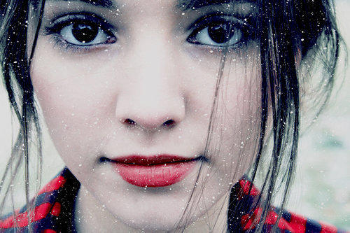 ''Sarışın İçin Dünyayı Yakarım, Esmer İçin Sarışını'' Dedirten Kara Kaşlı, Kara Gözlü Kadınların Özellikleri Nelerdir?