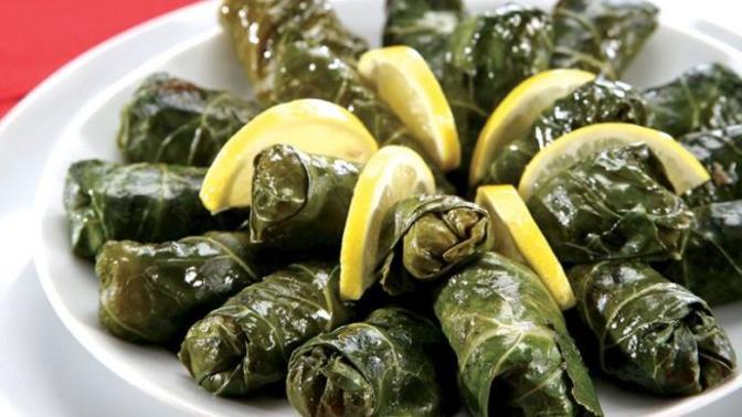 Sarmaların Vazgeçilmezi “Kara Lahana Sarması” Tarifi!