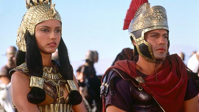 Dünyanın Gelmiş Geçmiş En Güçlü Kadınlarından Biri Olan Cleopatra'yı Canlandıran Oyuncuları Kritik Ediyorum!