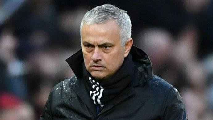 Jose Mourinho Kovuldu!