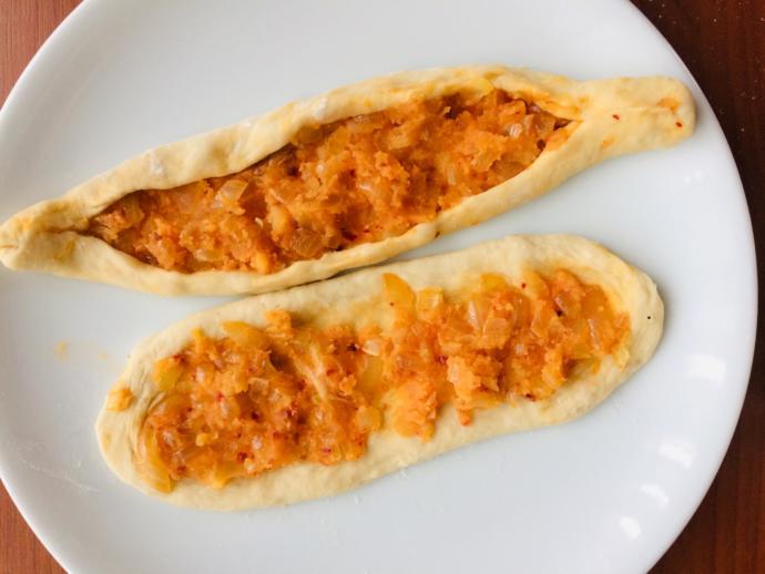 Pide Severlere “Patatesli Açık Pide” Tarifi!