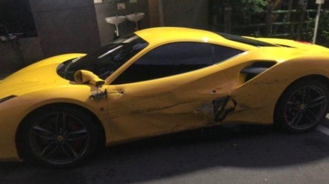 Hasar gören Ferrari