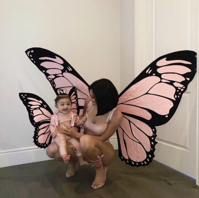 Çok tatlılar yine Kylie ve kızı 🌸