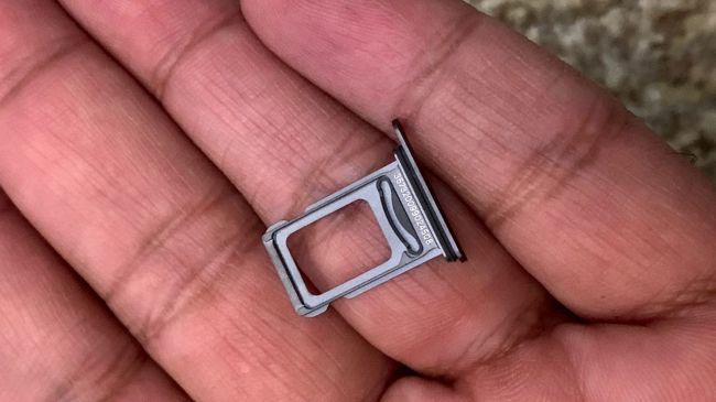 Bu sim yuvası çok geçmeden geçmişte kaldı