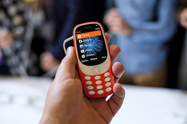 Akıllı Telefon Bağımlılığına Karşı Eski Tip Telefonlar Çoğalıyor!