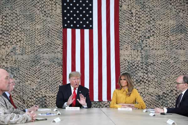 Trump ve Eşinden Irak'a Sürpriz Ziyaret!