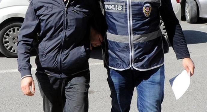 Liselileri Taciz Eden Adam Tutuklandı: Etek Giymişlerdi Şeytana Uydum