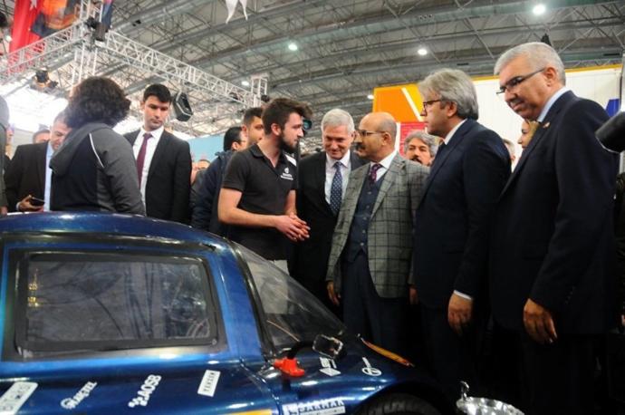 1 TL İle 350 Kilometre Yol Gidebilen Elektrikli Otomobil Ürettiler