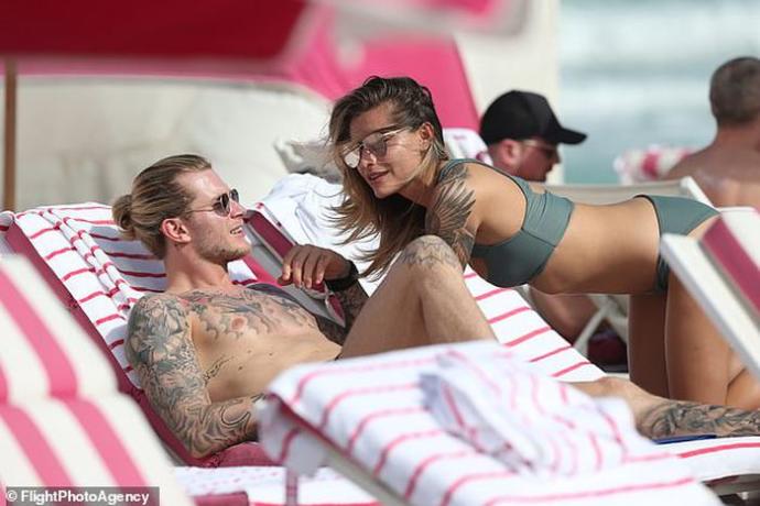 Beşiktaş Kalecisi Karius Miami'de Yeni Sevgilisiyle Görüntülendi!