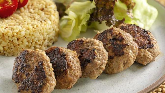 Kendi Yağında Pişen Nefis Fırında Köfte Tarifi