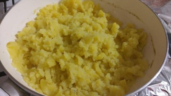 Yılın İlk Tarifi Sıcacık Patates Püresi Nasıl Yapılır?