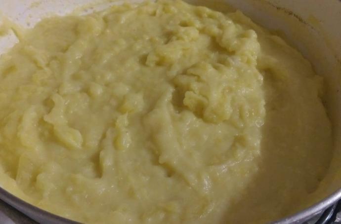 Yılın İlk Tarifi Sıcacık Patates Püresi Nasıl Yapılır?