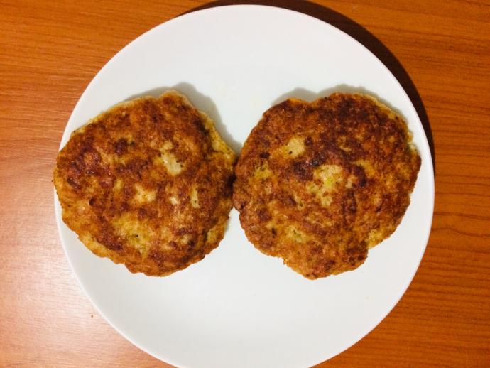 Hem Fastfood Hem Sağlıklı “Tavuk Köfteli Hamburger” Tarifi!