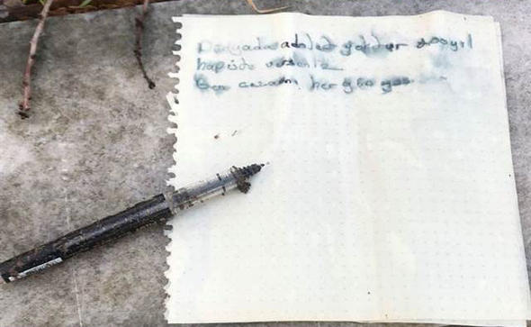 Ukrayna'da İki Türk Kızını Öldüren Zanlı Mezarlıkta Not Yazmış!