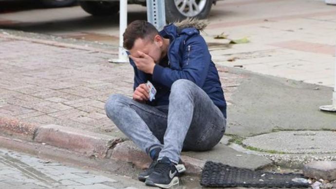 İyiliğin Diğer Adı Haluk Levent Ve Göz Yaşartan 8 İyilik Hareketi