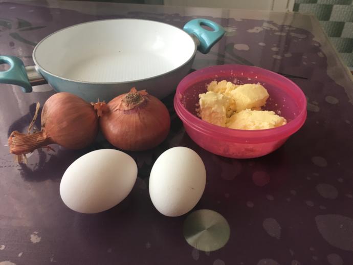 Sabah Kahvaltısında Farklı Bir Lezzet “Soğanlı Yumurta” Nasıl Yapılır?