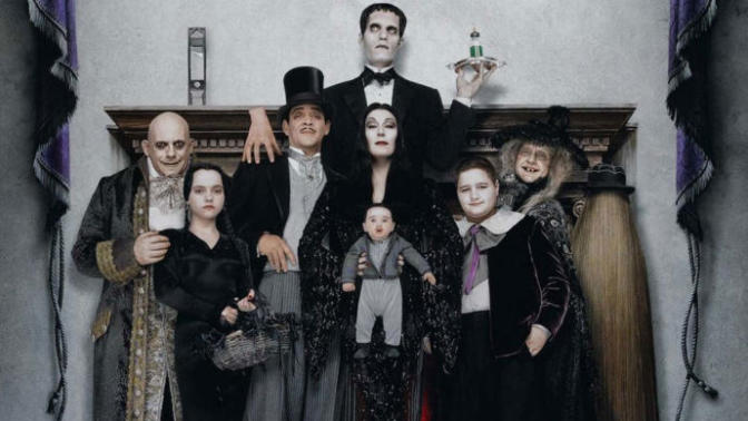 Yeni Addams Ailesiyle Tanışın: Addams Ailesi Yeniden Çekiliyor!