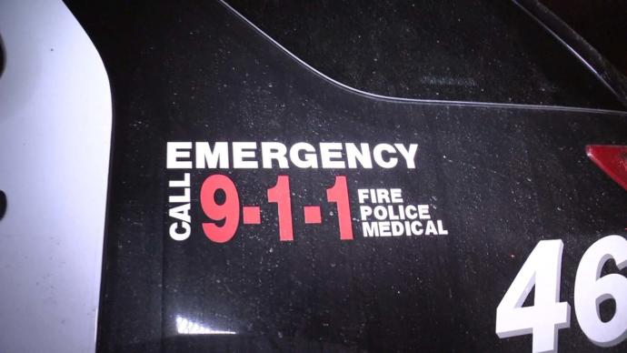 ABD'de 16 Yaşında Bir Kız, Telefonuna El Koyan Babasını 911'e İhbar Etti!