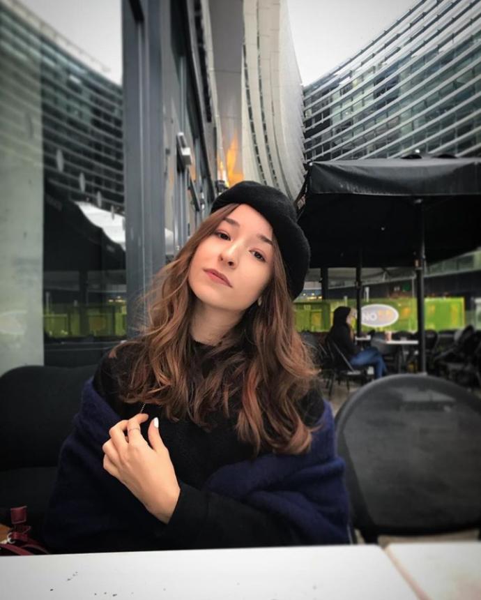 'Yoksun' Şarkısı İle Müzik Dünyasında Yankı Uyandıran 'Naz Ölçal' KizlarSoruyor'da!