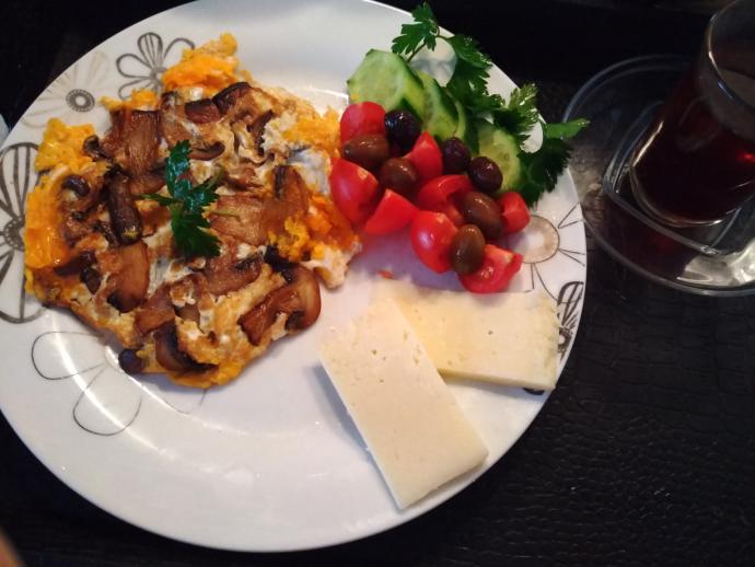 Kahvaltıların Sultanı Mantarlı Omlet Tarifi!