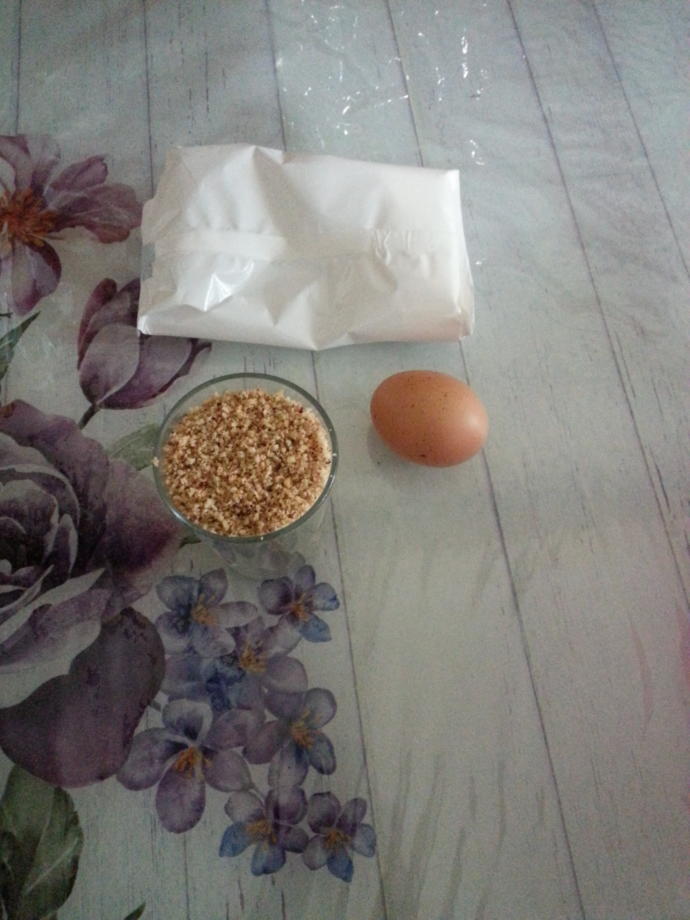 Sadece 3 Malzemeyle Yapılan Hem Pratik Hem Lezzetli Fındıklı Kurabiye Tarifim