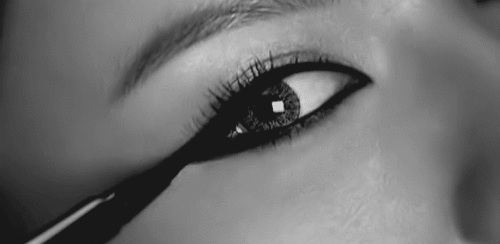 Nasıl Mükemmel Eyeliner Çekilir?