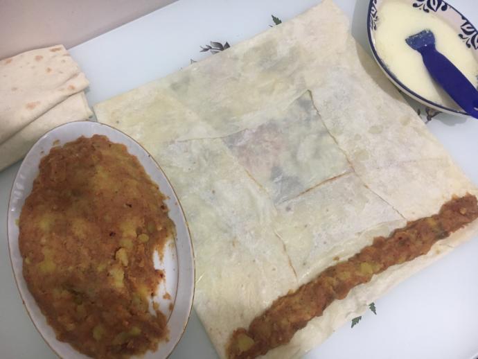 Hazır Yufkayla Harikalar Yaratmak İsteyenler İçin: Patatesli Sodalı Börek