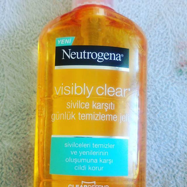 Neutrogena sivilce karşıtı günlük temizleme jeli