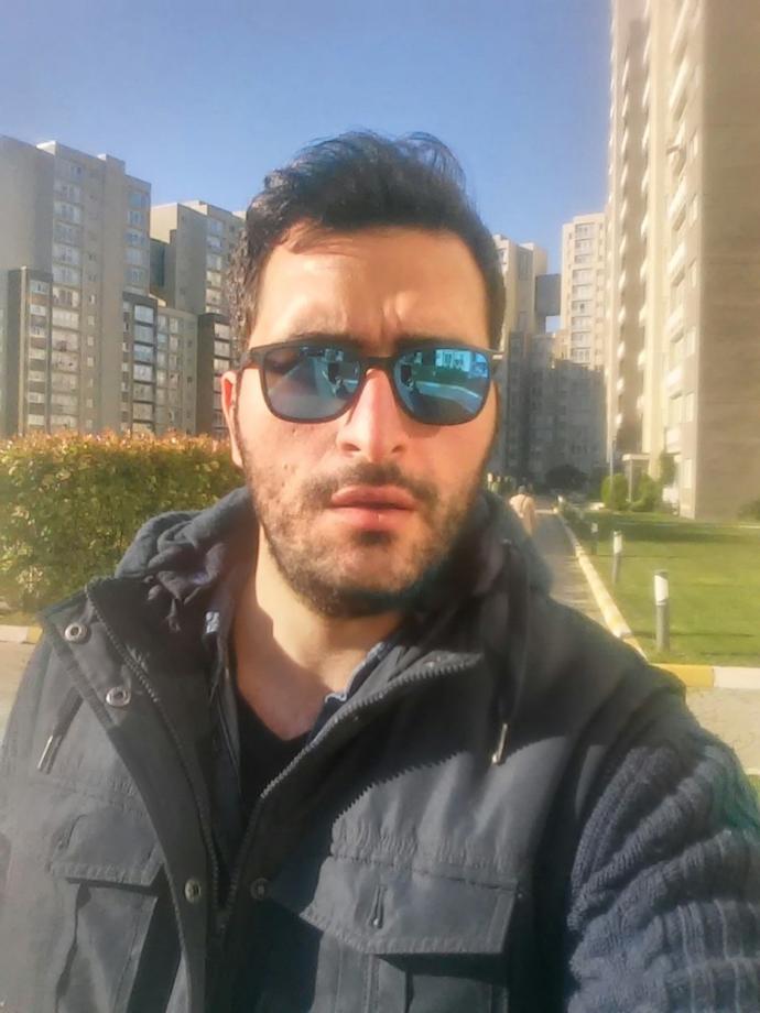 Şık Erkeklerin Mevsim Geçişinde Tercih Etmesi Gereken Kış Kombini!